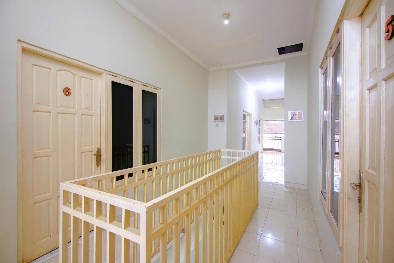 Hotel Oyo 3083 D Kost 3 Syariah Yogyakarta Exterior foto